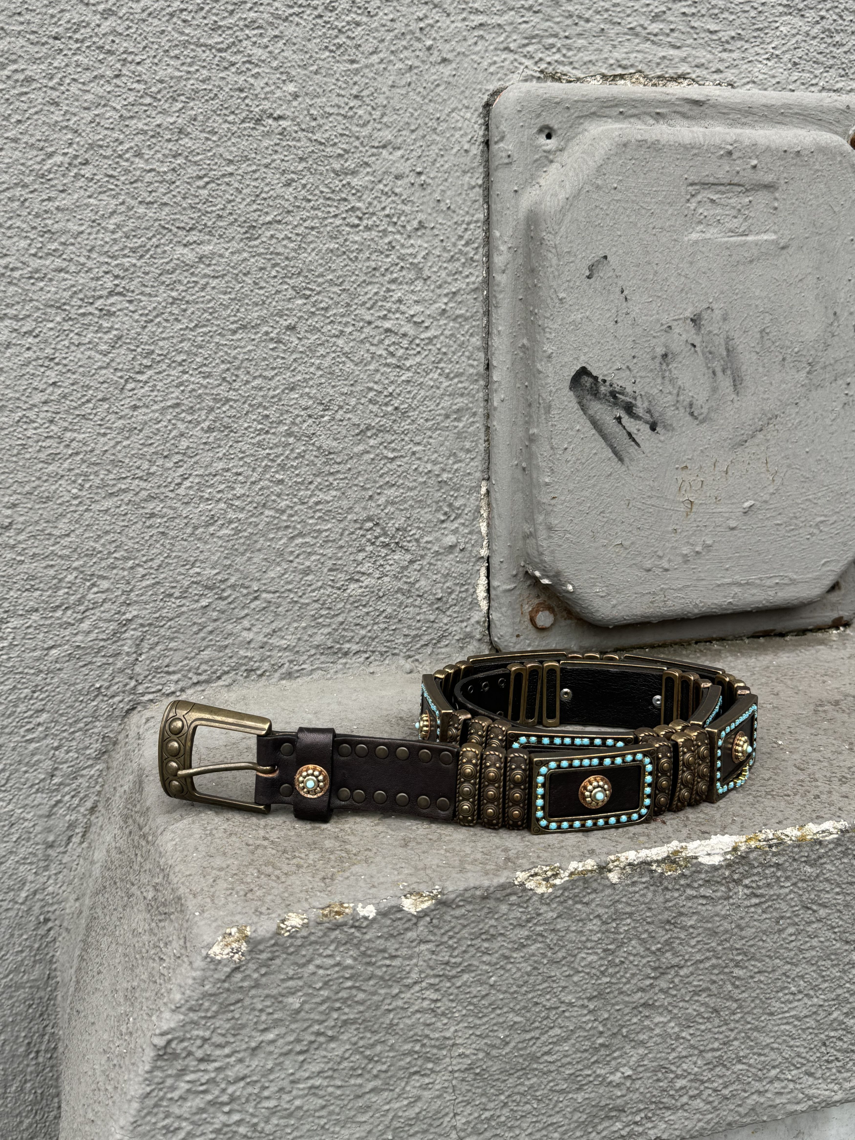 Avant Garde × Italian Designers × Vintage Nanni Metal