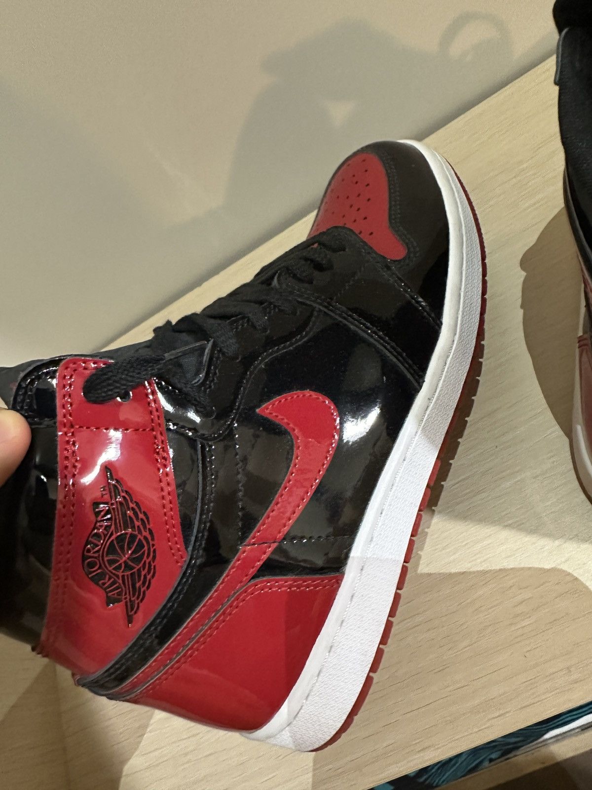 Jordan Brand Jordan 1 Retro Red Size US 9.5 / EU 42-43 - 4 Thumbnail