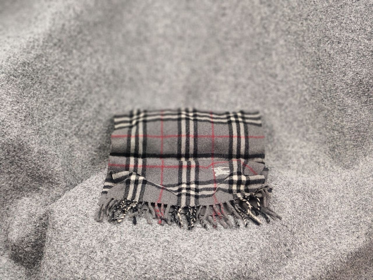 Burberry Vintage Burberry 's Classic Check Lana wool Unisex Scarf Size ONE SIZE - 2 Thumbnail