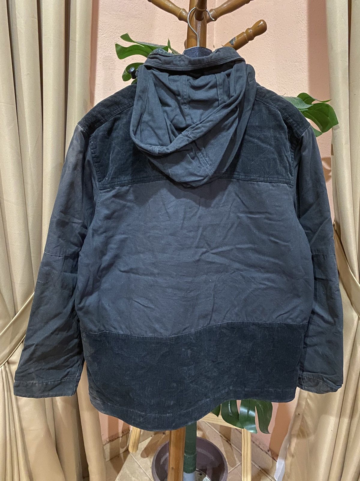 Tommy Hilfiger Vintage Tommy Hilfiger Black Corduroy Panel Winter Jacket Size US M / EU 48-50 / 2 - 12 Thumbnail