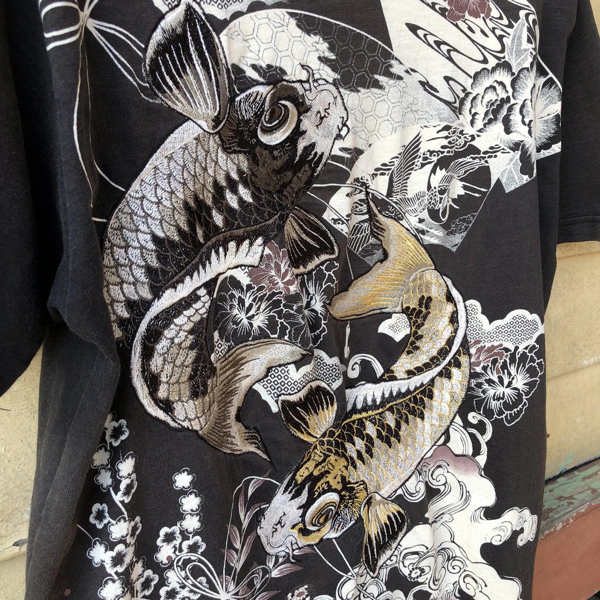If Six Was Nine 🔥Faded🔥 Vintage y2k Koi Fish Embroided Sunfaded Tshirt Size US L / EU 52-54 / 3 - 3 Thumbnail