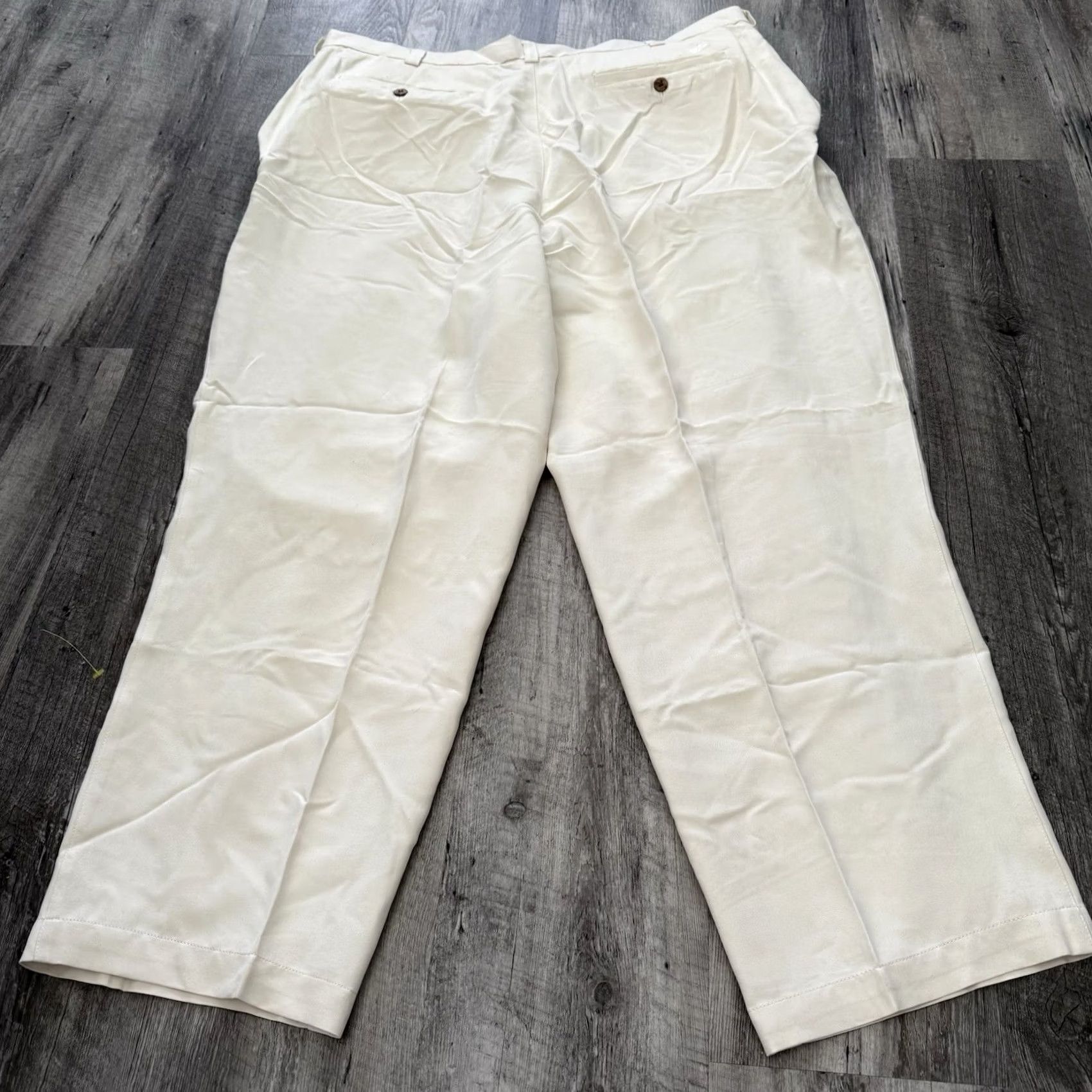 Roundtree & Yorke VINTAGE Roundtree & Yorke Caribbean Silk Pants Mens 42x32 Ivory Flat Front Khakis Casual/Business 42 Beige Solid Mens Size US 42 / EU 58 - 3 Thumbnail