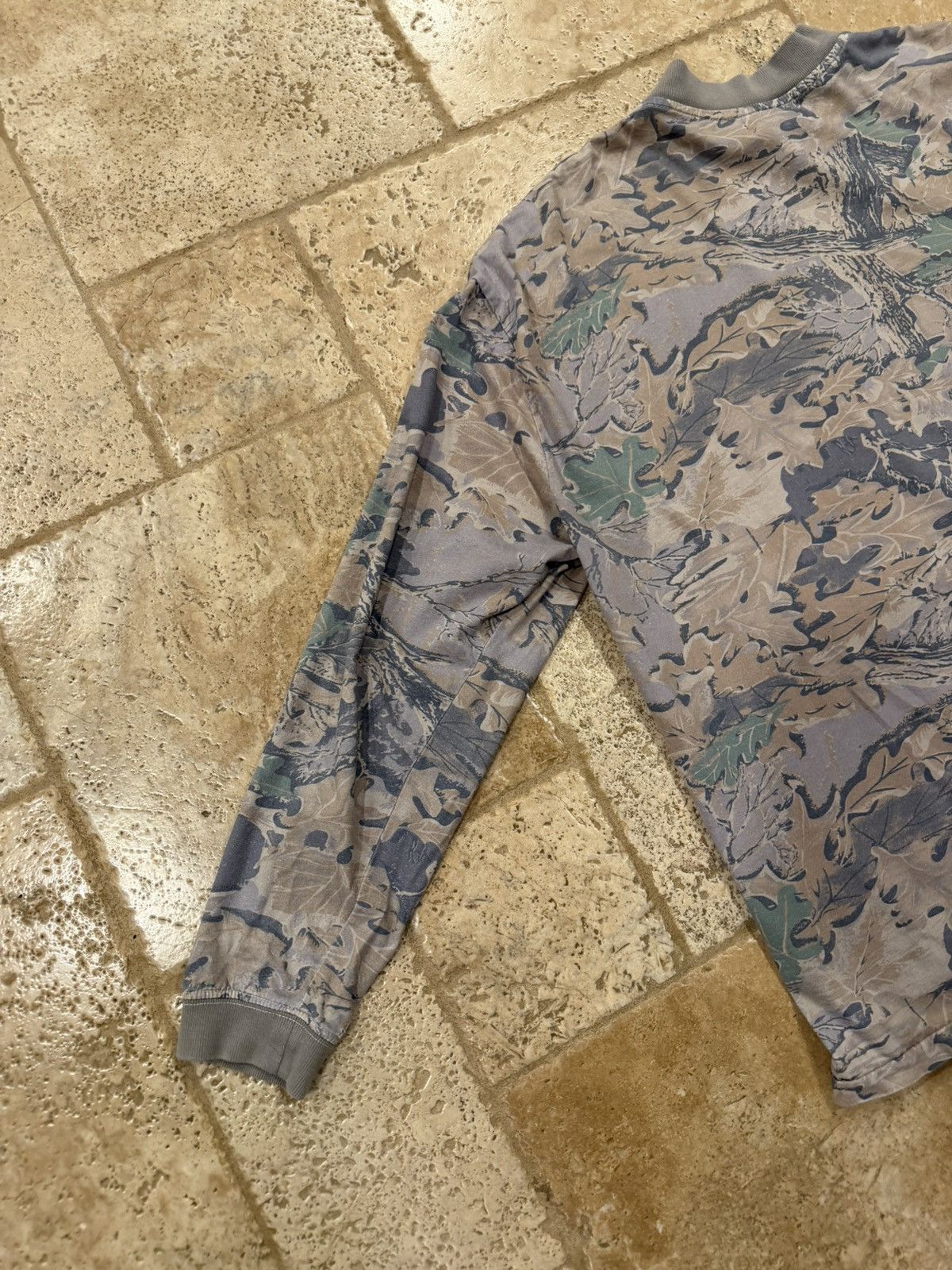 Yeezy Yeezy Season 4 Kanye West Real Tree Camo Long Sleeve T-Shirt Size US M / EU 48-50 / 2 - 13 Thumbnail
