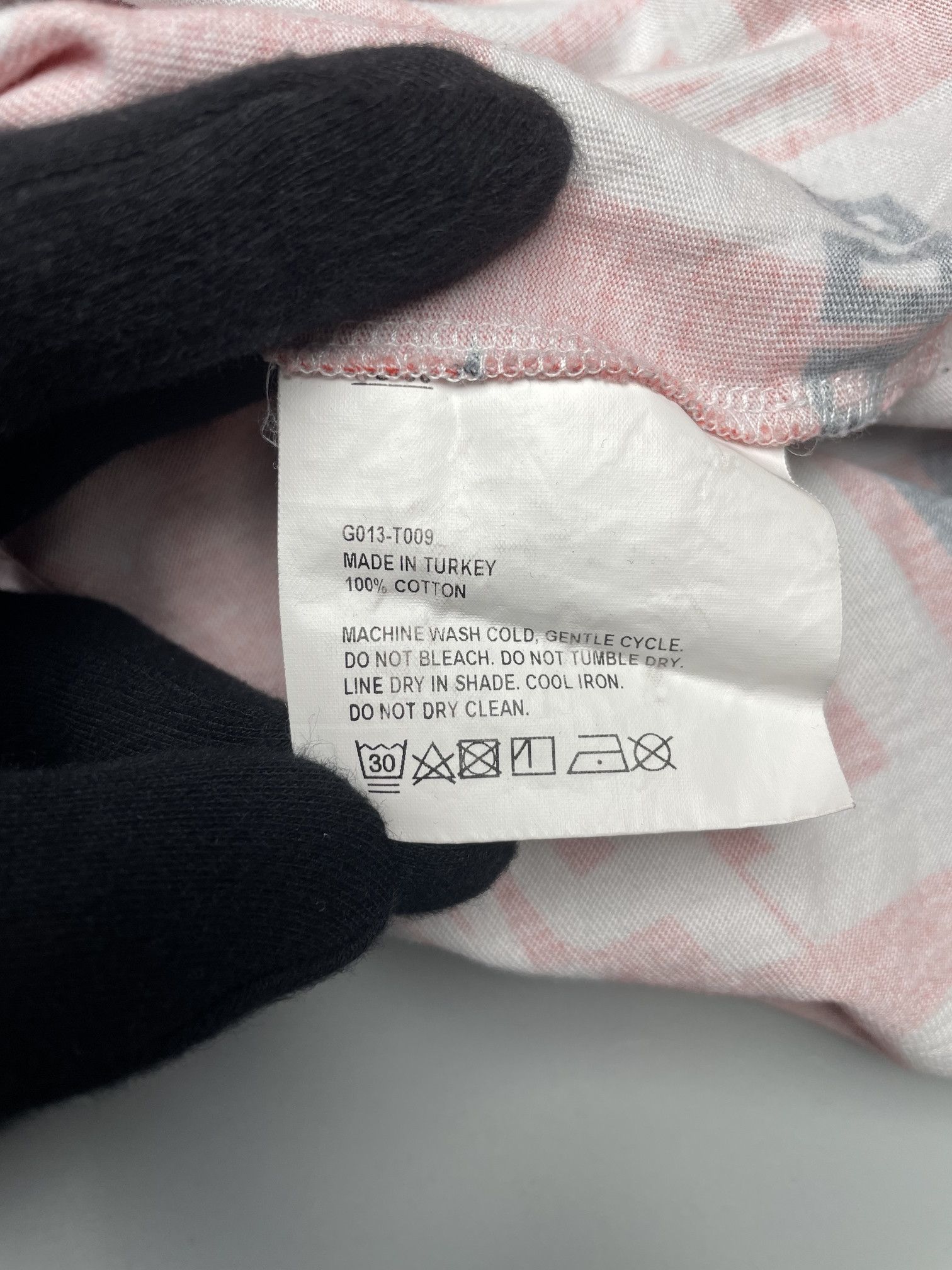 Gosha Rubchinskiy Gosha Rubchinskiy A/W 2018 "Friend Suddenly Enemy" t-shirt Size US S / EU 44-46 / 1 - 6 Thumbnail