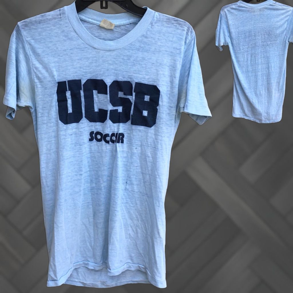 Vintage VINTAGE Sneakers UCSB Soccer T Shirt L Blue 80s 1980s Mens Graphic Tee Made In USA Worn Thin Size US L / EU 52-54 / 3 - 1 Thumbnail