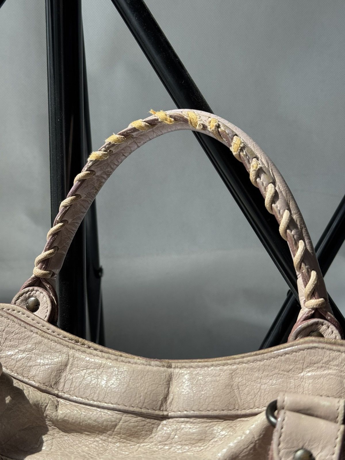 Balenciaga Vintage Balenciaga 00s City Bag Distressed Leather Handbag Size ONE SIZE - 14 Thumbnail