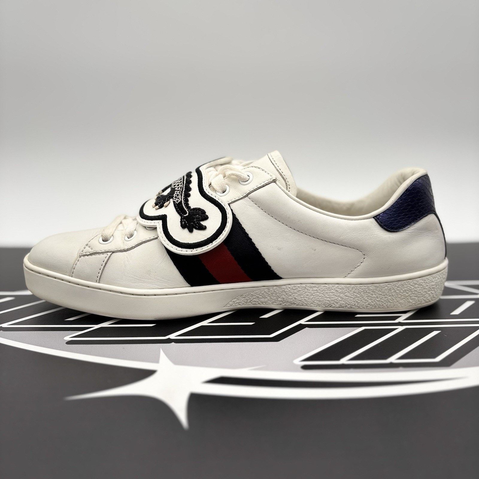 Gucci Gucci Ace Web Patches ' UFO, Dragon ' | GREAT CONDITION! Size US 10 / EU 43 - 4 Thumbnail