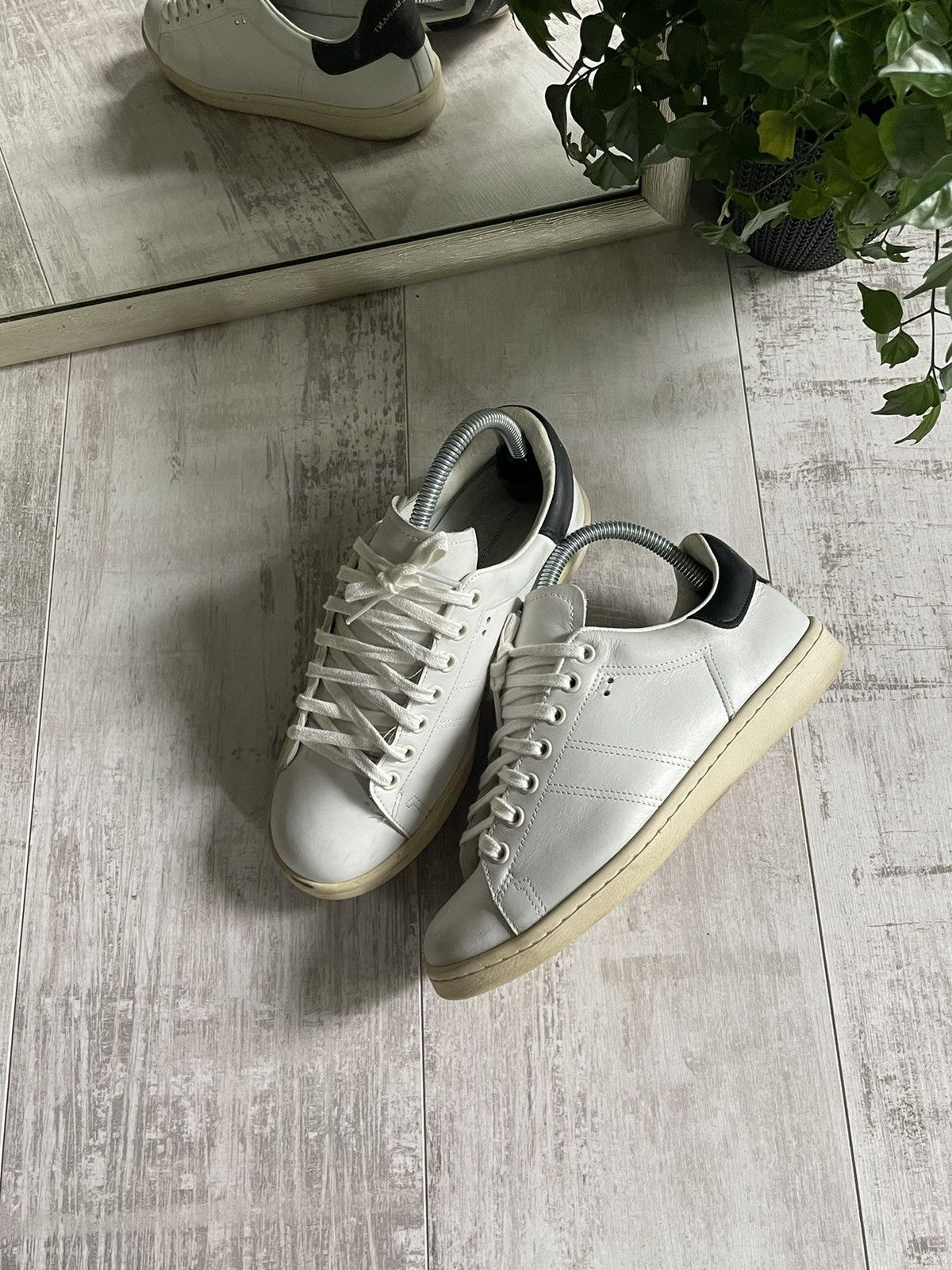 Isabel Marant × Isabel Marant Etoile Isabel Marant Etoile White Leather Sneakers Size US 7 / IT 37 - 3 Thumbnail