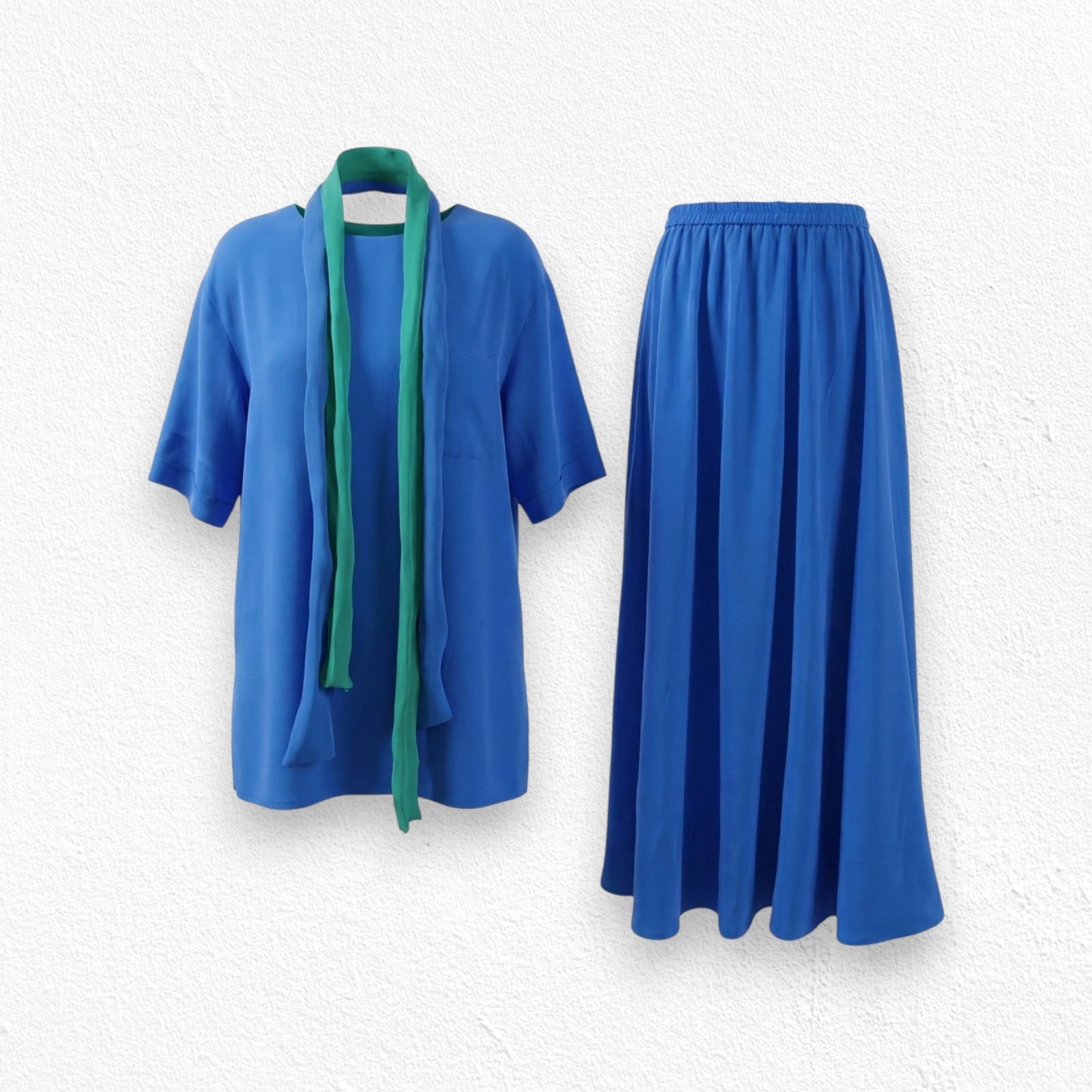 Vintage 70s Blue Short Sleeve Top Midi Skirt Scarf 3 Piece Set XL Size XL / US 12-14 / IT 48-50 - 1 Thumbnail