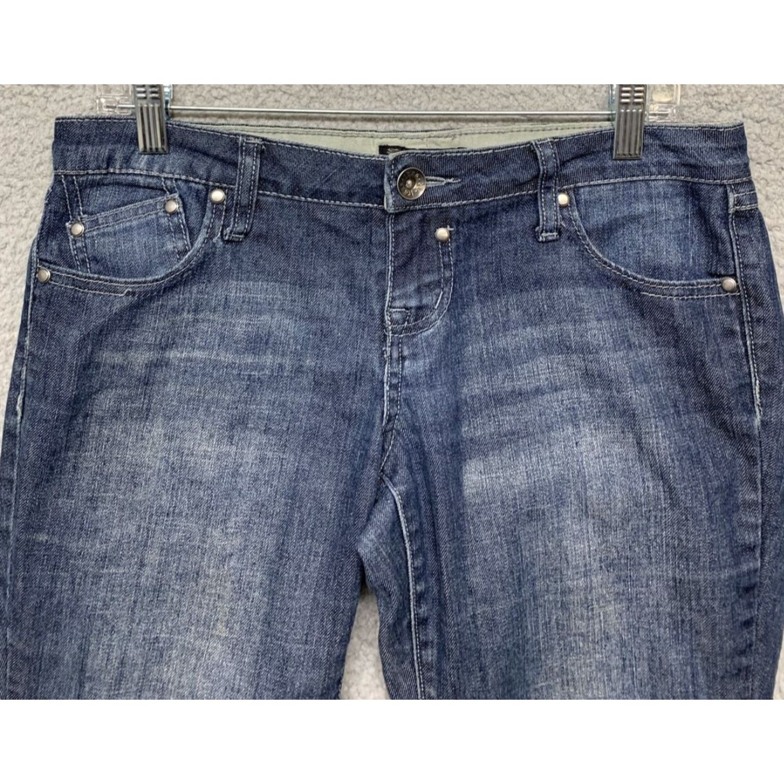 Vintage ZD Blue Jeans Womens Size 9 Low Rise 33W x 31.5L Dark Wash Rivets Embellished Jeans Womens Slim Straight 5-Pocket ZD Size 30" / US 8 / IT 44 - 2 Thumbnail