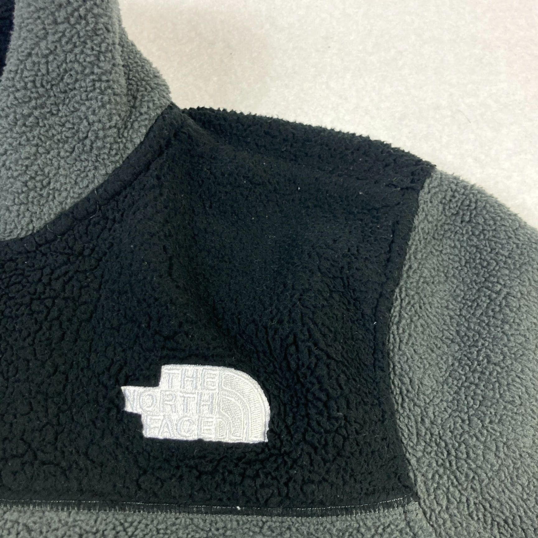 The North Face The North Face Fleece Jacket Women's Medium Gray Color Block Full Zip Snap Size M / US 6-8 / IT 42-44 - 3 Thumbnail