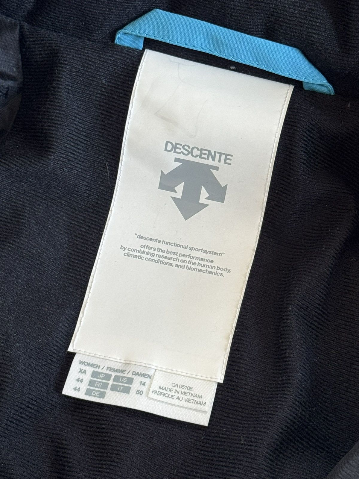 Descente Descente USA14/IT50 ski snow outdoor jacket hooded gorpcore Size XL / US 12-14 / IT 48-50 - 13 Thumbnail