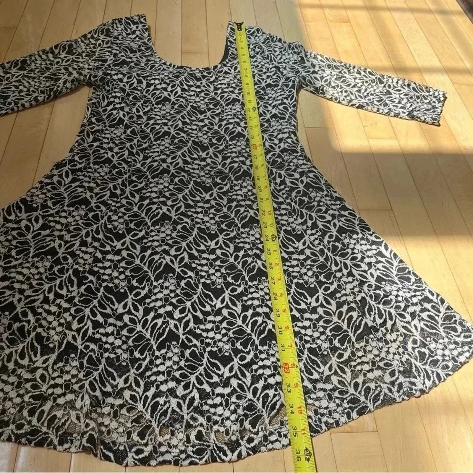 Other Young Threads Black Cream Floral Lace Dress NWT Size M Size M / US 6-8 / IT 42-44 - 7 Thumbnail