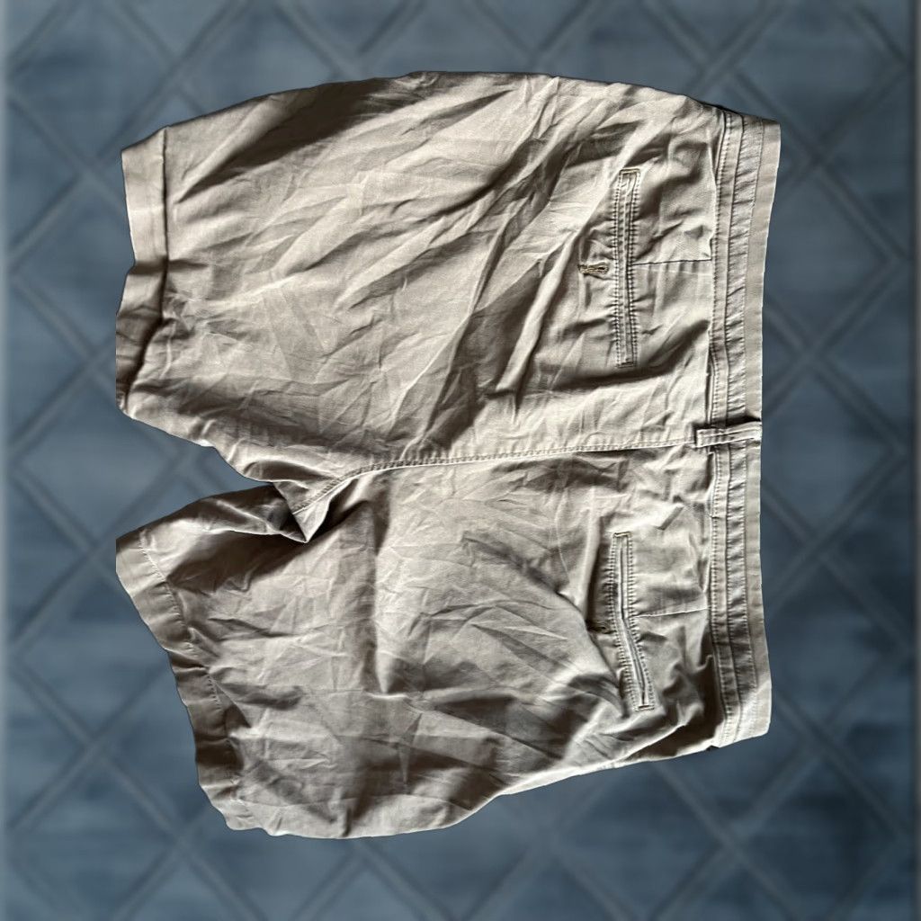 Express EXPRESS Slim Above The Knee Beige Chino Shorts Size 36 Men Regular Beige Slim Chino Shorts 36 Express Size US 36 / EU 52 - 1 Thumbnail