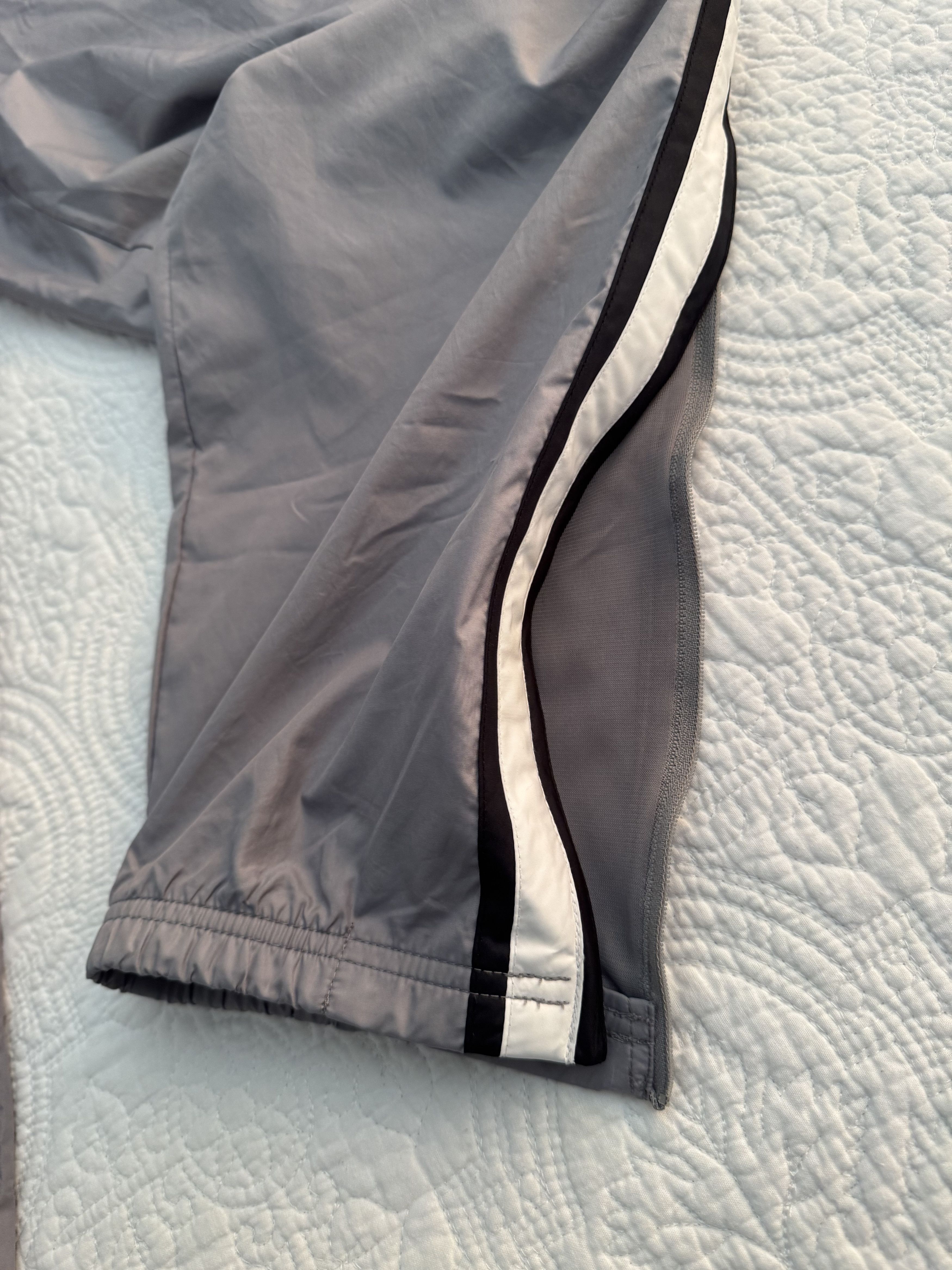 Nike Vintage Nike track pants Size US 32 / EU 48 - 4 Thumbnail