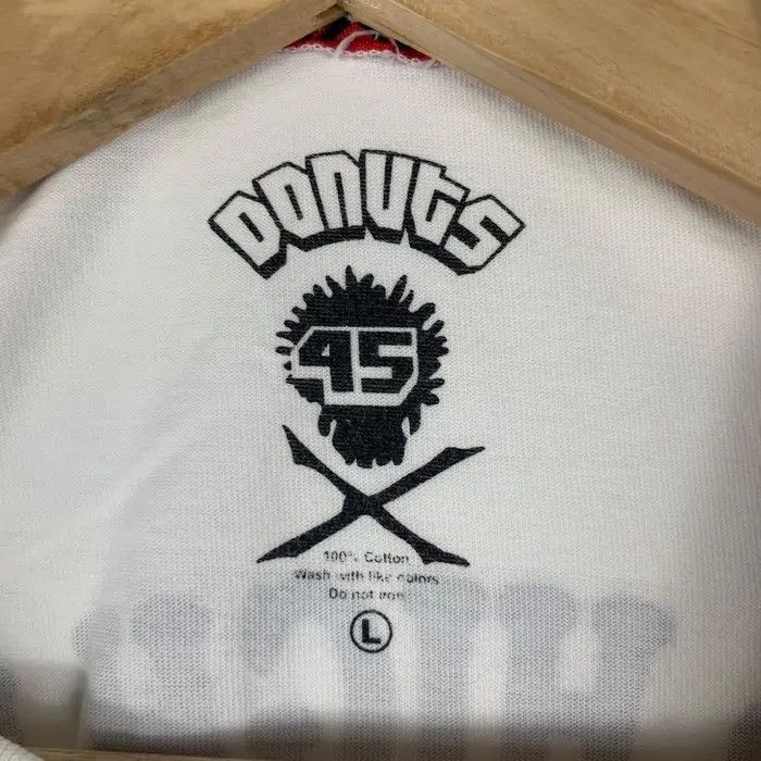 Vintage DONUTS 45 SKATEBOARD Beware Killa Dub Tracks Tee Shirt Size US L / EU 52-54 / 3 - 5 Thumbnail
