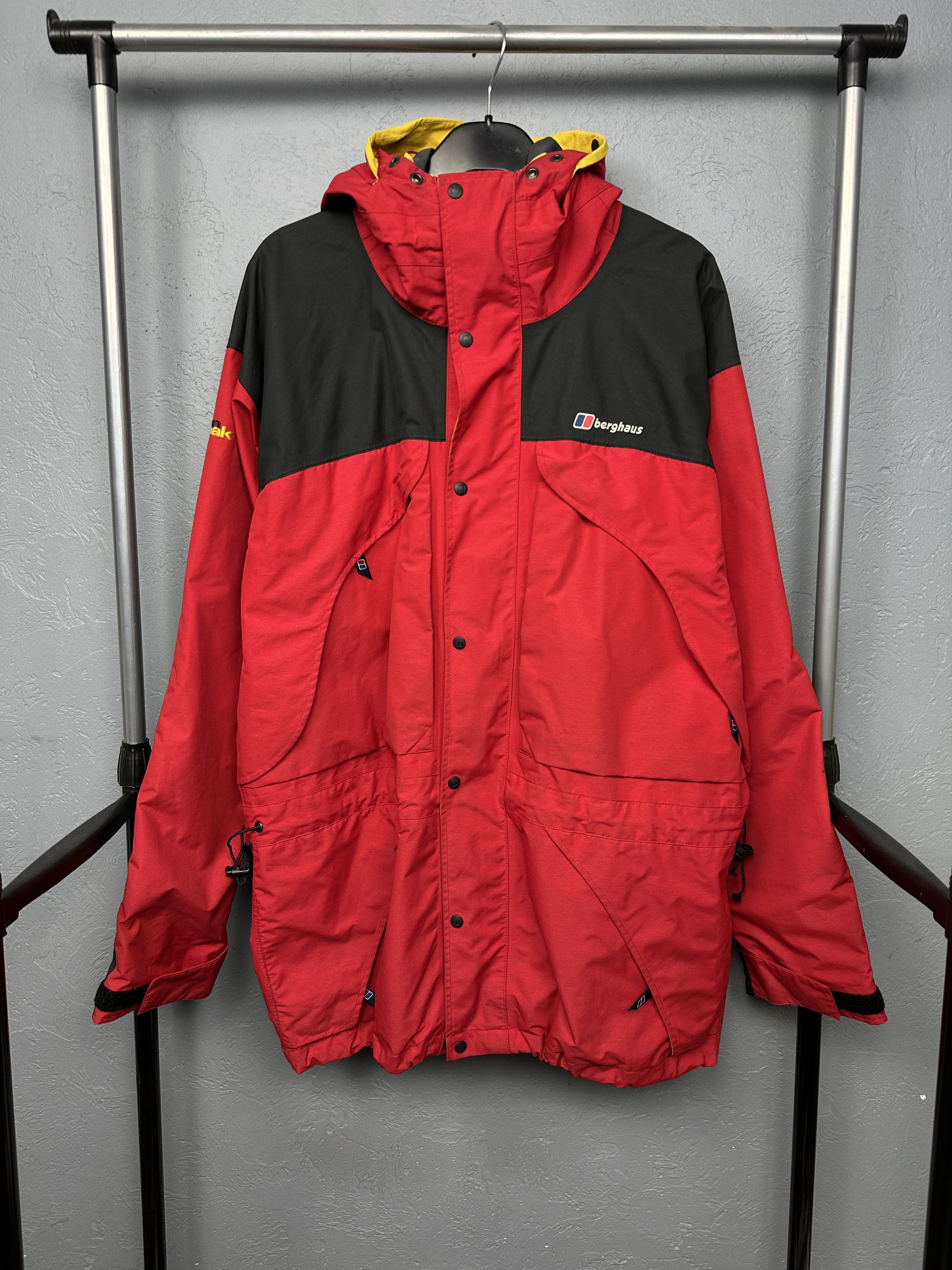 Berghaus Berghaus Mera Peak Vintage Mens Windbreaker Jacket Size US XL / EU 56 / 4 - 1 Thumbnail
