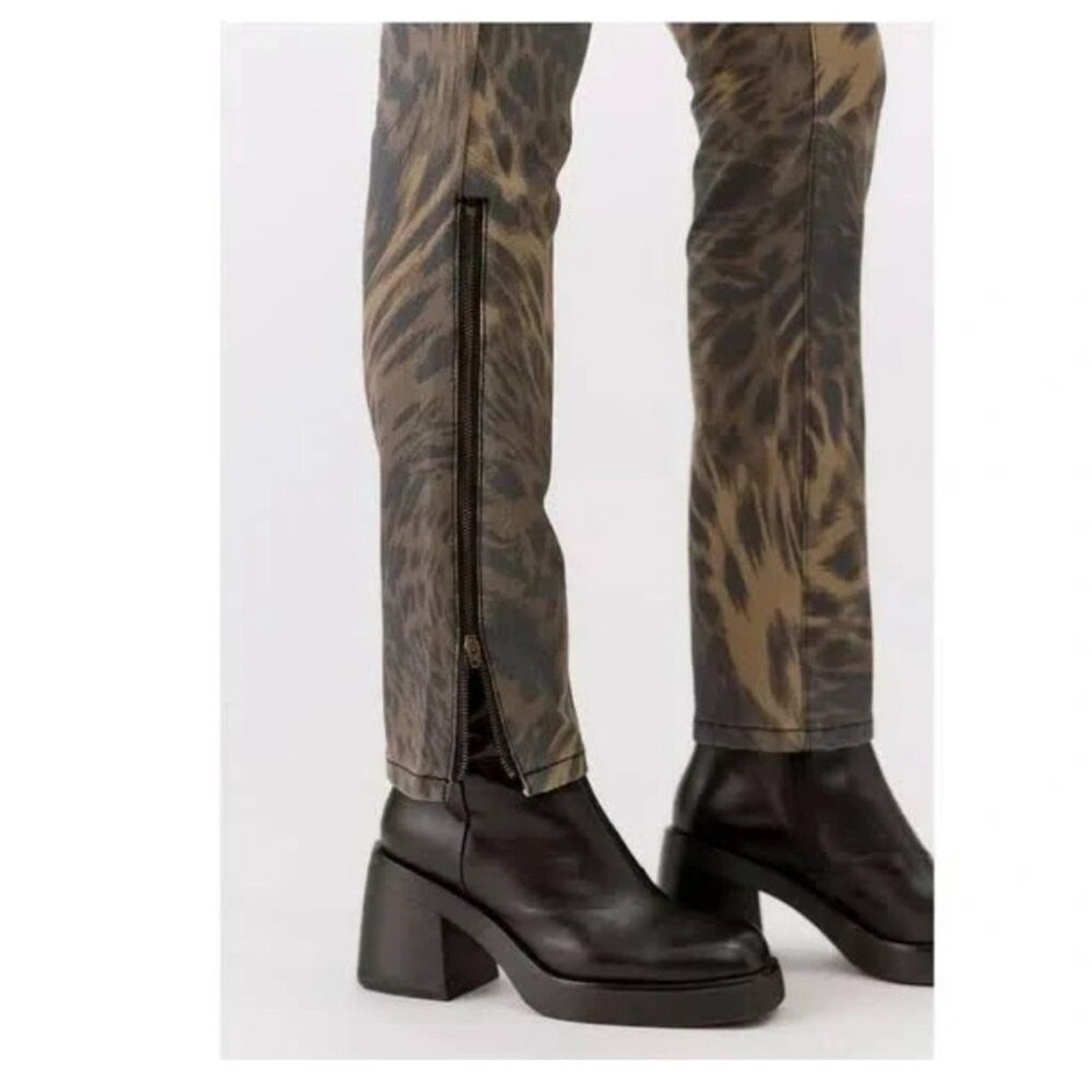 Urban Outfitters NWT Urban Outfitters BDG Ankle Zip High Rise Skinny Jean Size 25" / US 0 / IT 36 - 3 Thumbnail