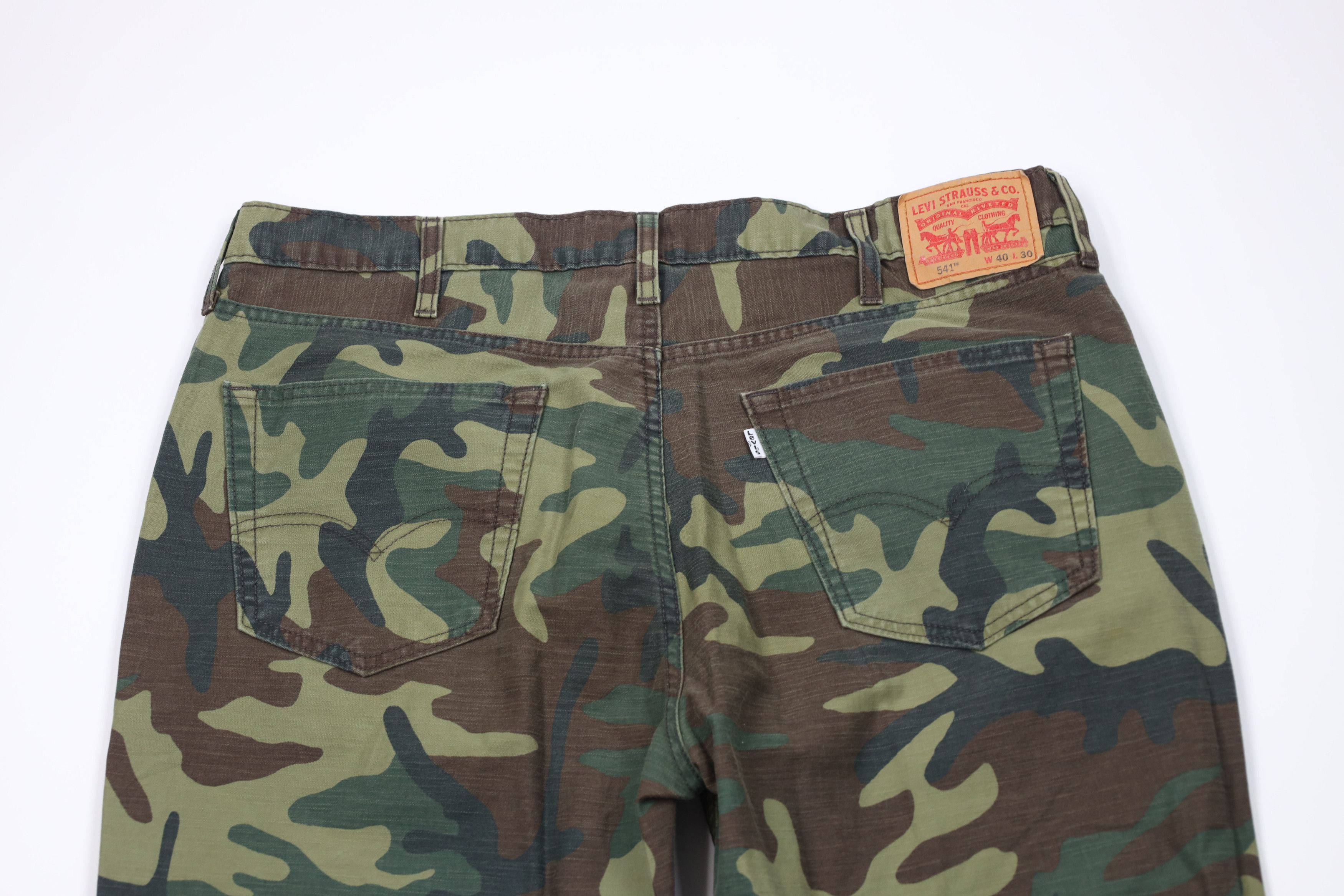 Levi's Vintage Y2K Levis 541 Fit Tapered Leg Camouflage Pants Size US 40 / EU 56 - 11 Thumbnail