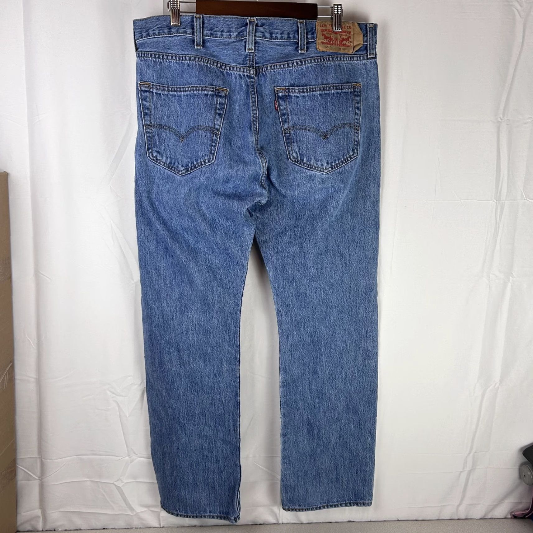 Levi's Levi's 501 Jeans Mens 38x32 Blue Denim Straight Leg Button Fly Classic Fit Size US 38 / EU 54 - 7 Thumbnail