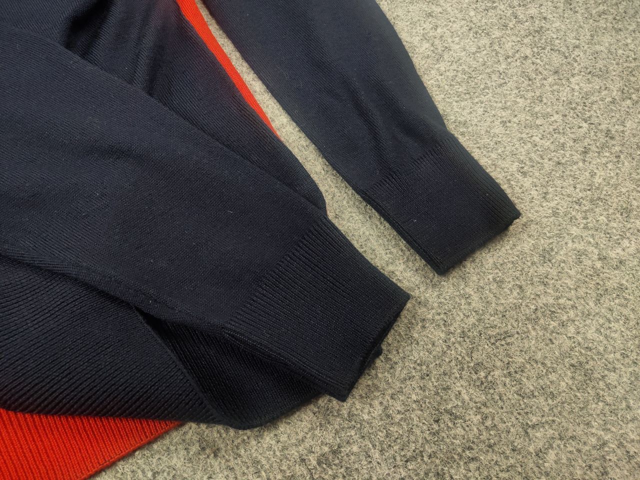 Maison Kitsune Maison Kitsuné Design Pullover Merino wool color sweater Size US L / EU 52-54 / 3 - 7 Thumbnail