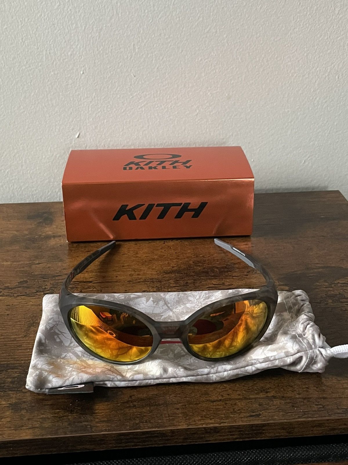 Kith × Oakley Kith x Oakley Eye Jacket Redux Sunglasses - Sandrift - New Size ONE SIZE - 13 Thumbnail