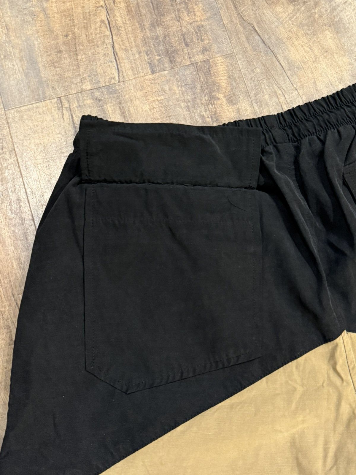 Rhude RARE Rhude Yachting Shorts Logo Black Brown Cupro Size US 32 / EU 48 - 12 Thumbnail