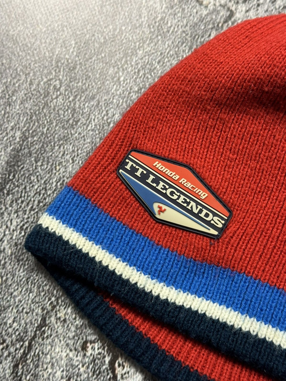 Honda Honda Racing TT Legends Beanie — Winter Essential 🏁🔴 Size ONE SIZE - 3 Thumbnail