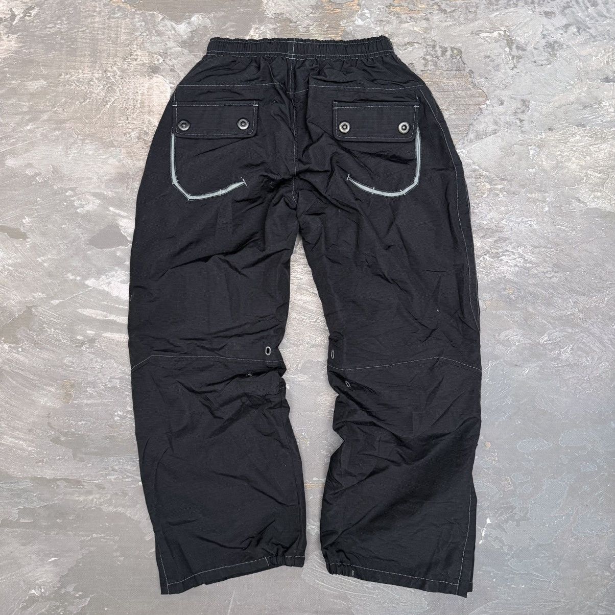 Nike Nike Vintage 00s Nylon Parachute Metal Swoosh Pants Y2K Size 30" / US 8 / IT 44 - 4 Thumbnail