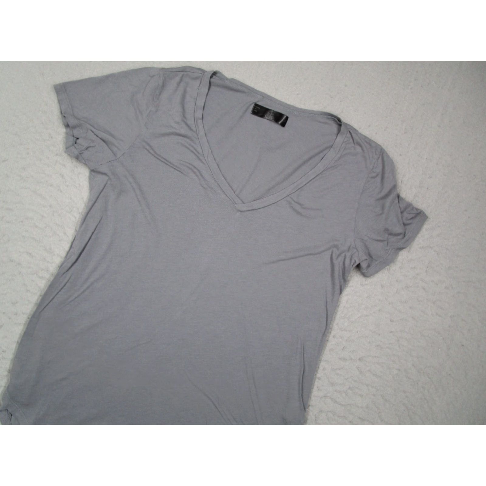 Vintage VINTAGE Evo Women's T-Shirt Adult Large Gray Short Sleeve V-Neck Cotton Blend Made in USA Size L / US 10 / IT 46 - 2 Thumbnail