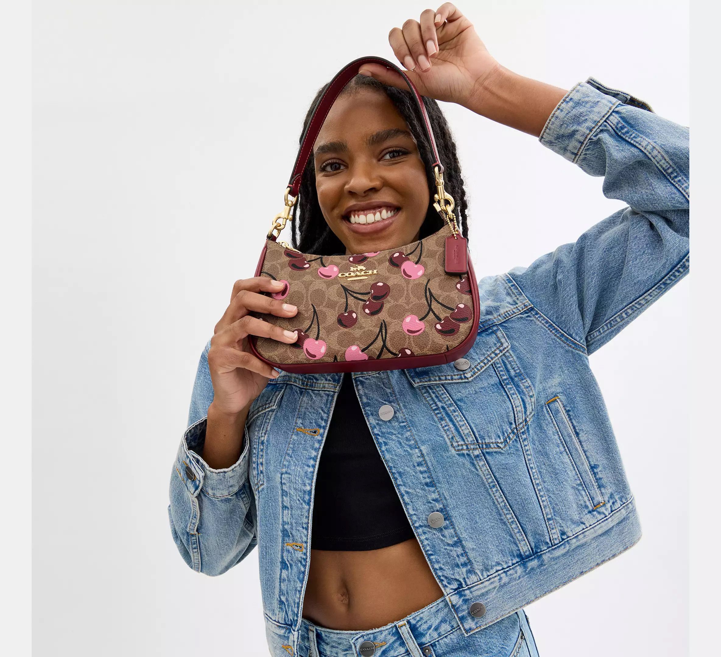 Coach Teri Shoulder Bag In Signature Canvas With Cherry CY694 Size ONE SIZE - 11 Thumbnail