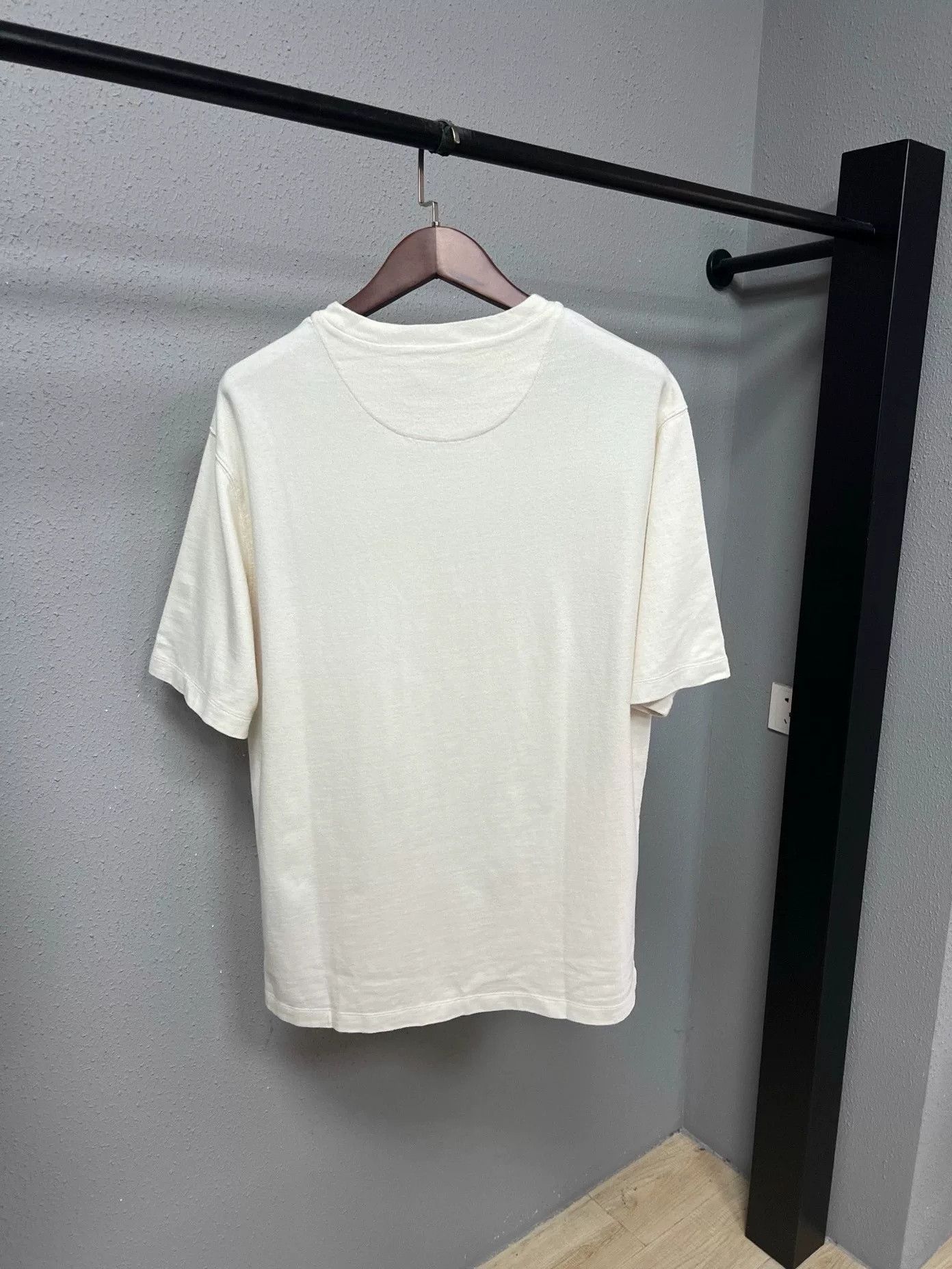 Prada Prada White Brass Triangle Logo Short-Sleeve Size US L / EU 52-54 / 3 - 2 Thumbnail