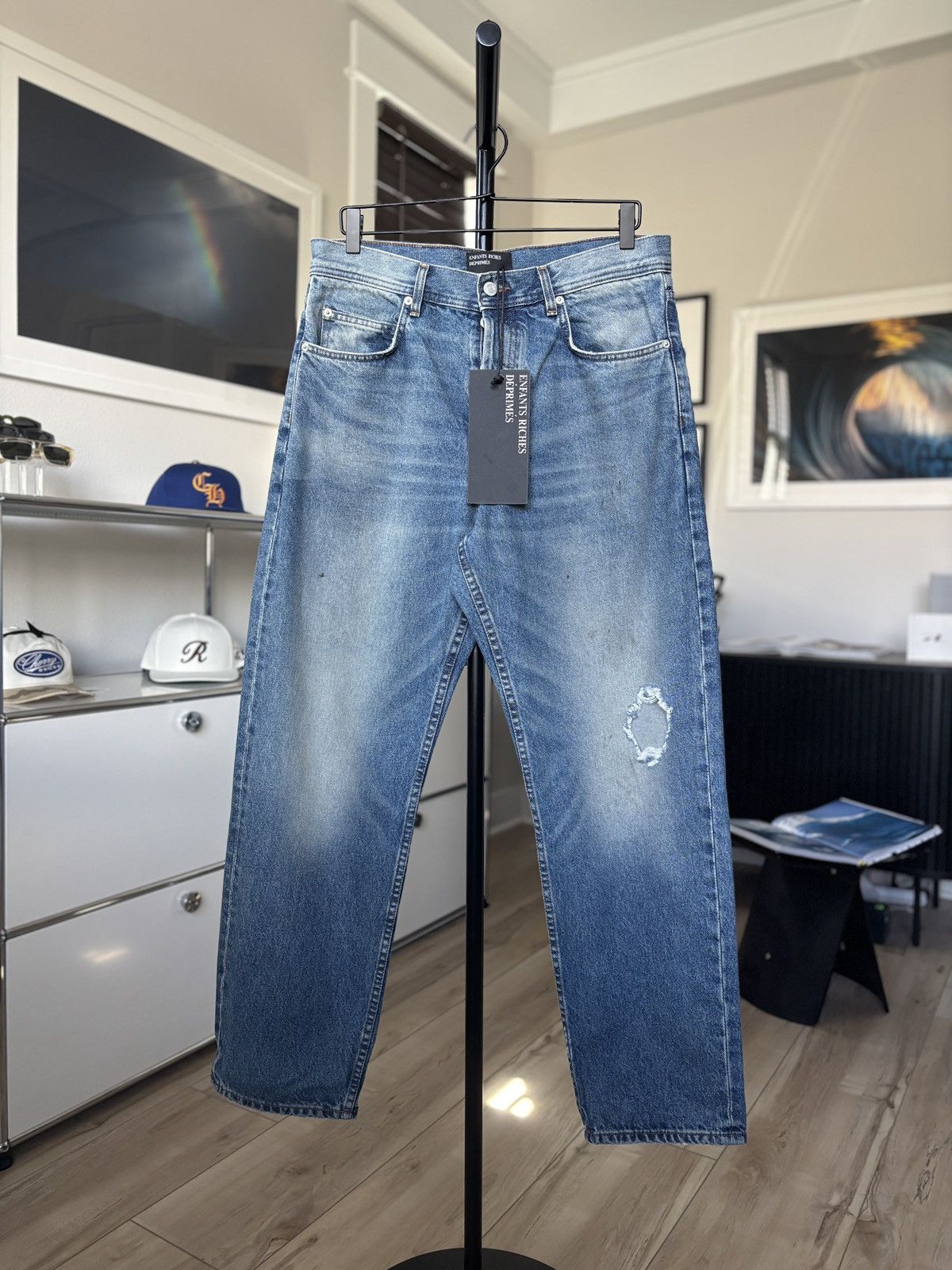 ERD BAGGY HOLE DISTRESSED LOGO DENIM JEANS