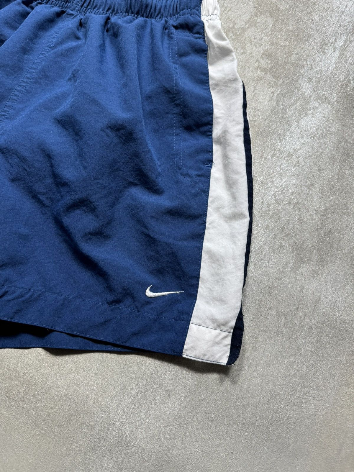 Nike × Vintage Vintage Nike y2k Logo Shorts Size US 32 / EU 48 - 3 Thumbnail