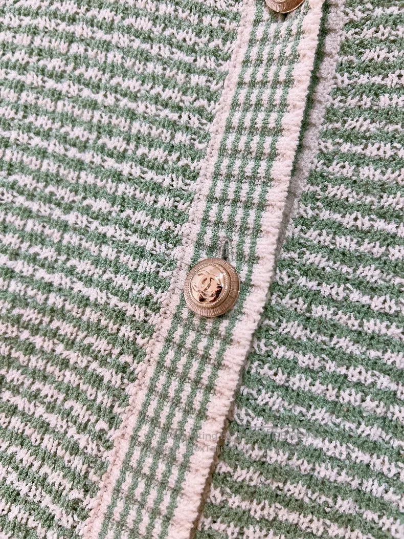 Chanel Chanel 21 Early Spring Vacation Series Green and White Col Size XXS / US 00 / IT 34 - 5 Thumbnail