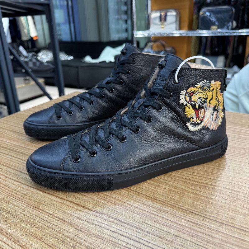 Gucci Black Tiger Head Leather High-Top Sneakers