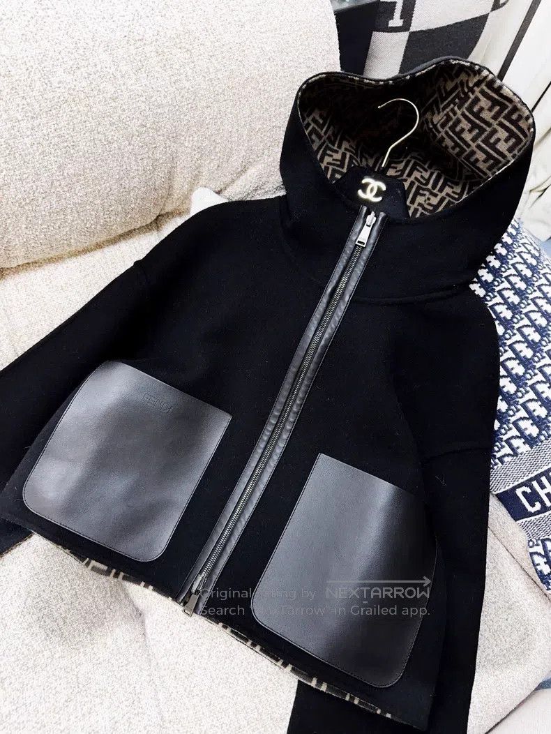 Fendi Fendi Double-sided wear full monogram cashmere coat Size XS / US 0-2 / IT 36-38 - 4 Thumbnail