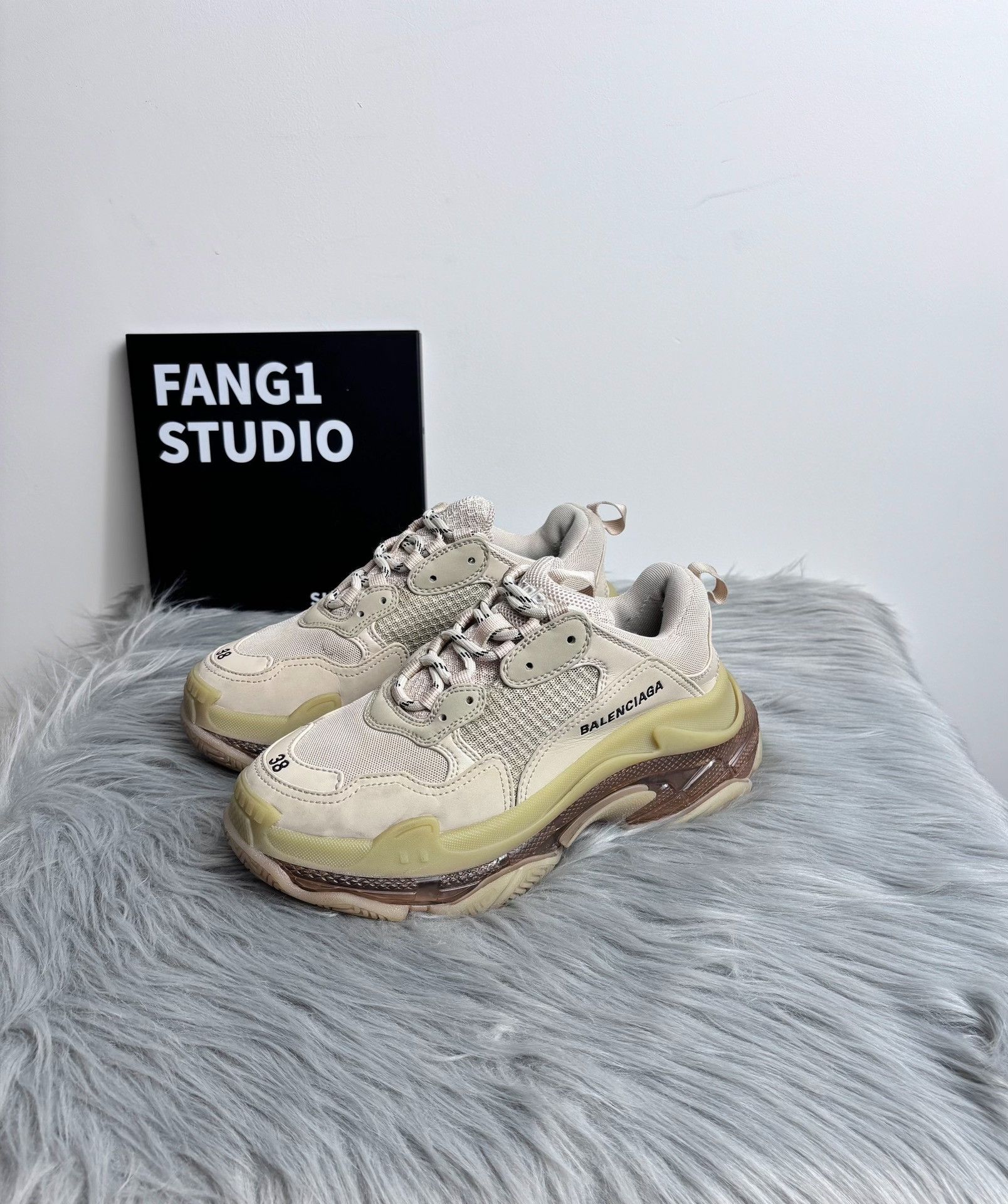 Balenciaga Balenciaga Brown Lowtop Sneakers us_7-5 Women Size US 7.5 / IT 37.5 - 1 Thumbnail