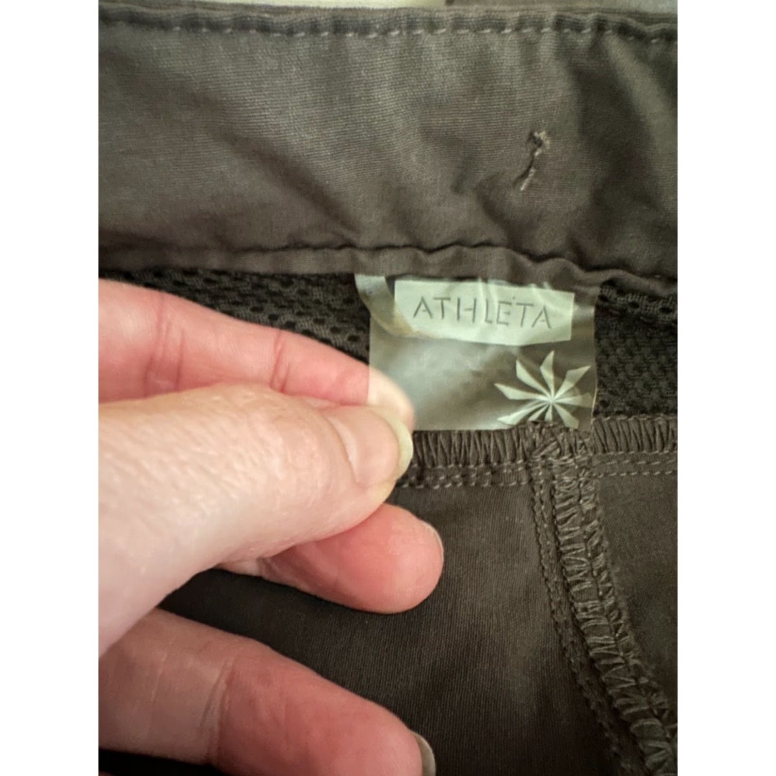 Athleta VINTAGE? ATHLETA CAPRI PANTS WOMEN'S SIZE 6 PERFORMANCE ATHLETIC Brown CARGO Size 28" / US 6 / IT 42 - 3 Thumbnail
