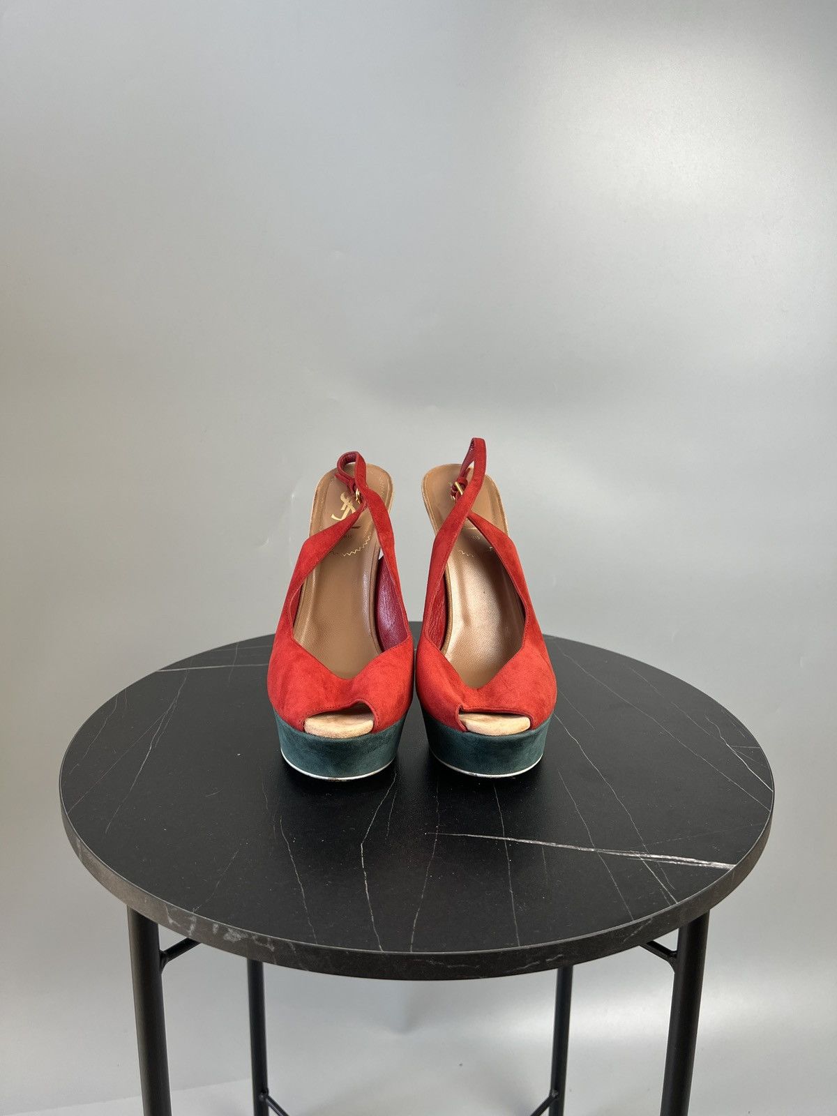 Yves Saint Laurent Yves Saint Laurent Rive Gauche Suede Platform Pumps (Y0498) Size US 8 / IT 38 - 3 Thumbnail