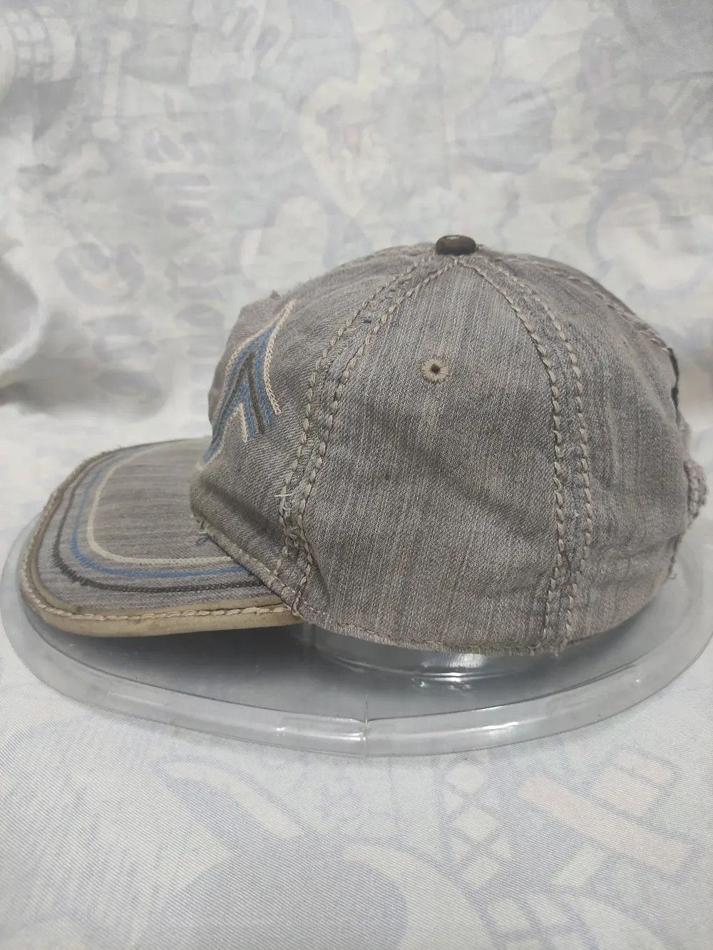 True Religion TRUE RELIGION RARE DESIGN DISTRESSED GRAY DENIM CAP Size ONE SIZE - 9 Thumbnail