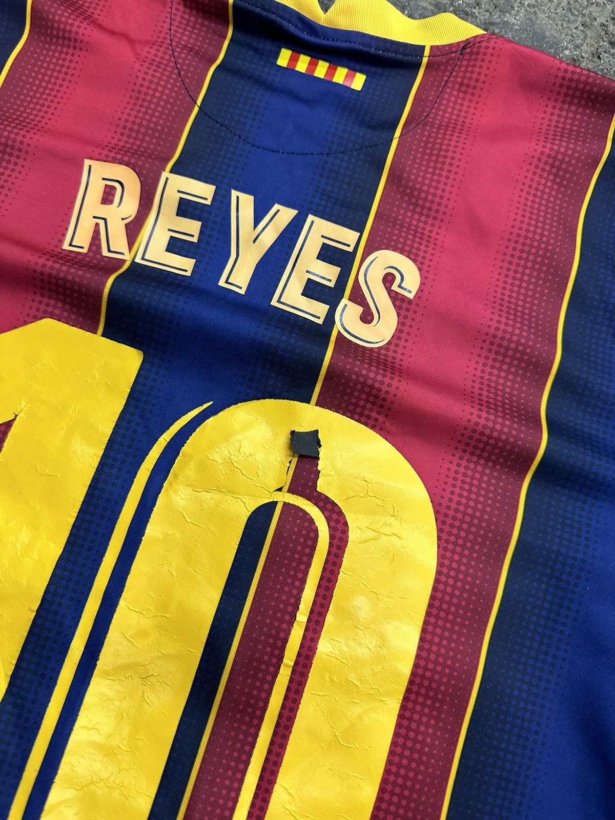 Vintage Barcelona soccer jersey Size US L / EU 52-54 / 3 - 7 Thumbnail