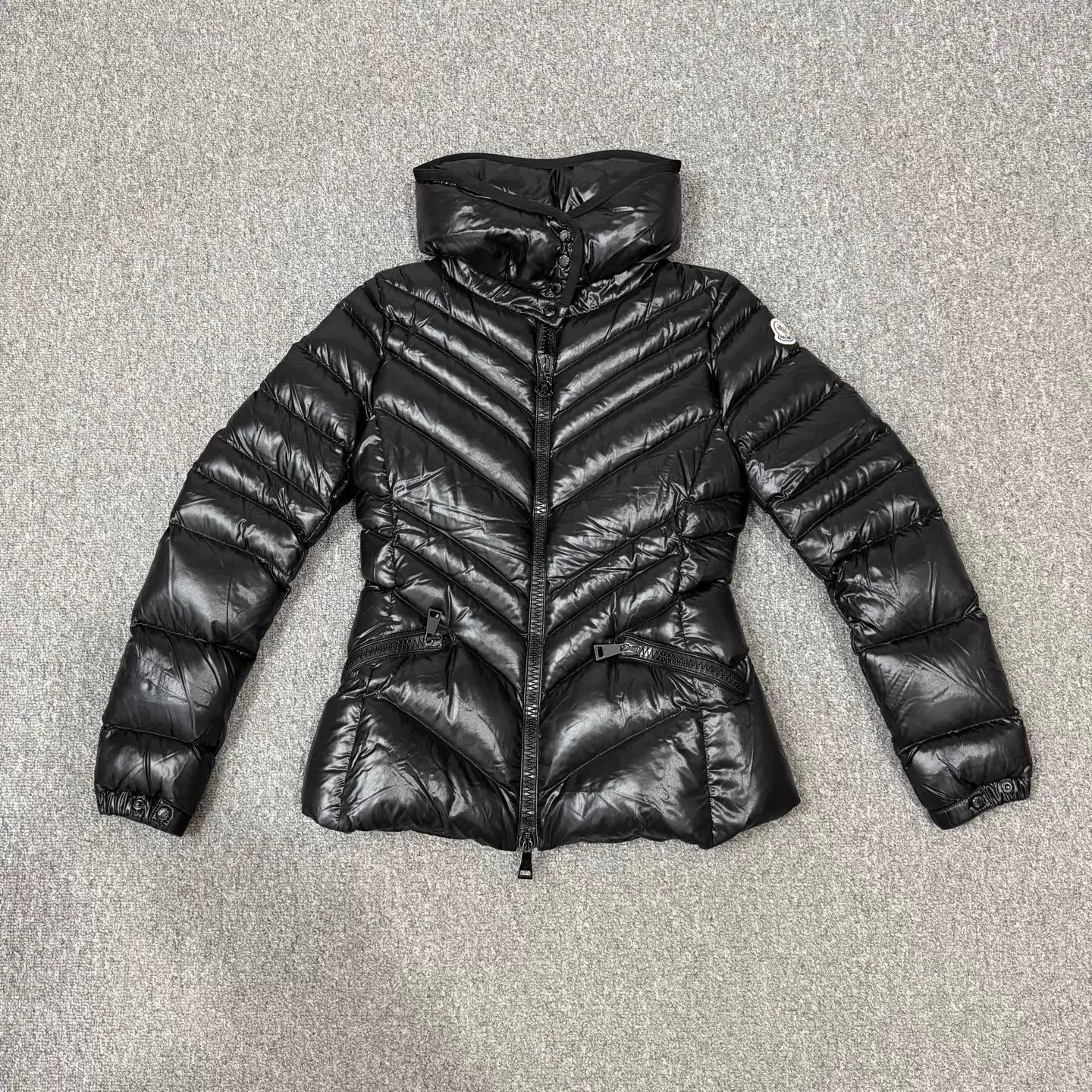 Moncler Moncler CRUSSOL black down jacket 1 95new Size S / US 4 / IT 40 - 1 Thumbnail