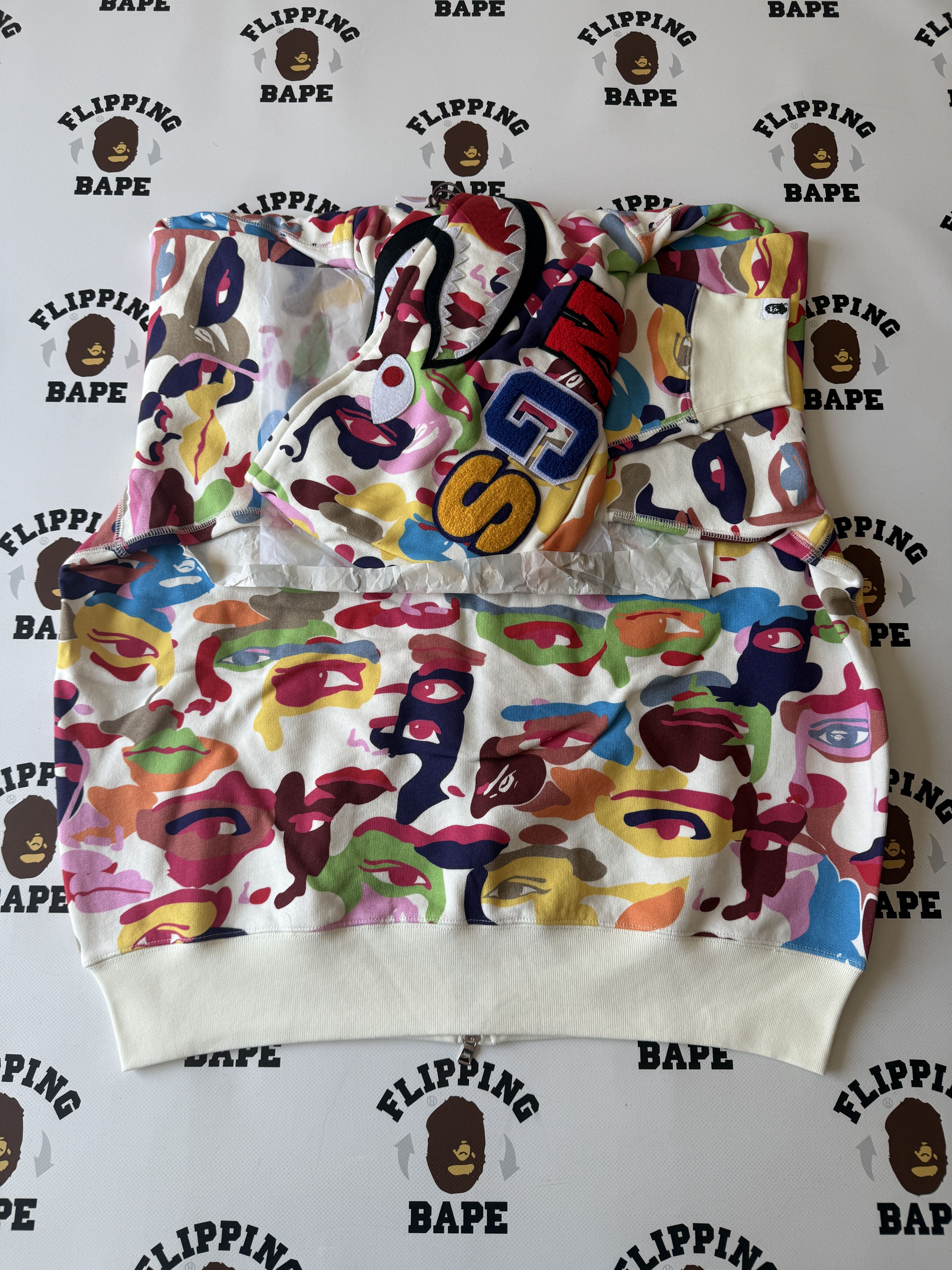 Bape × KidSuper BAPE X KIDSUPER CAMO SHARK FULL ZIP HOODIE Size US M / EU 48-50 / 2 - 17 Thumbnail