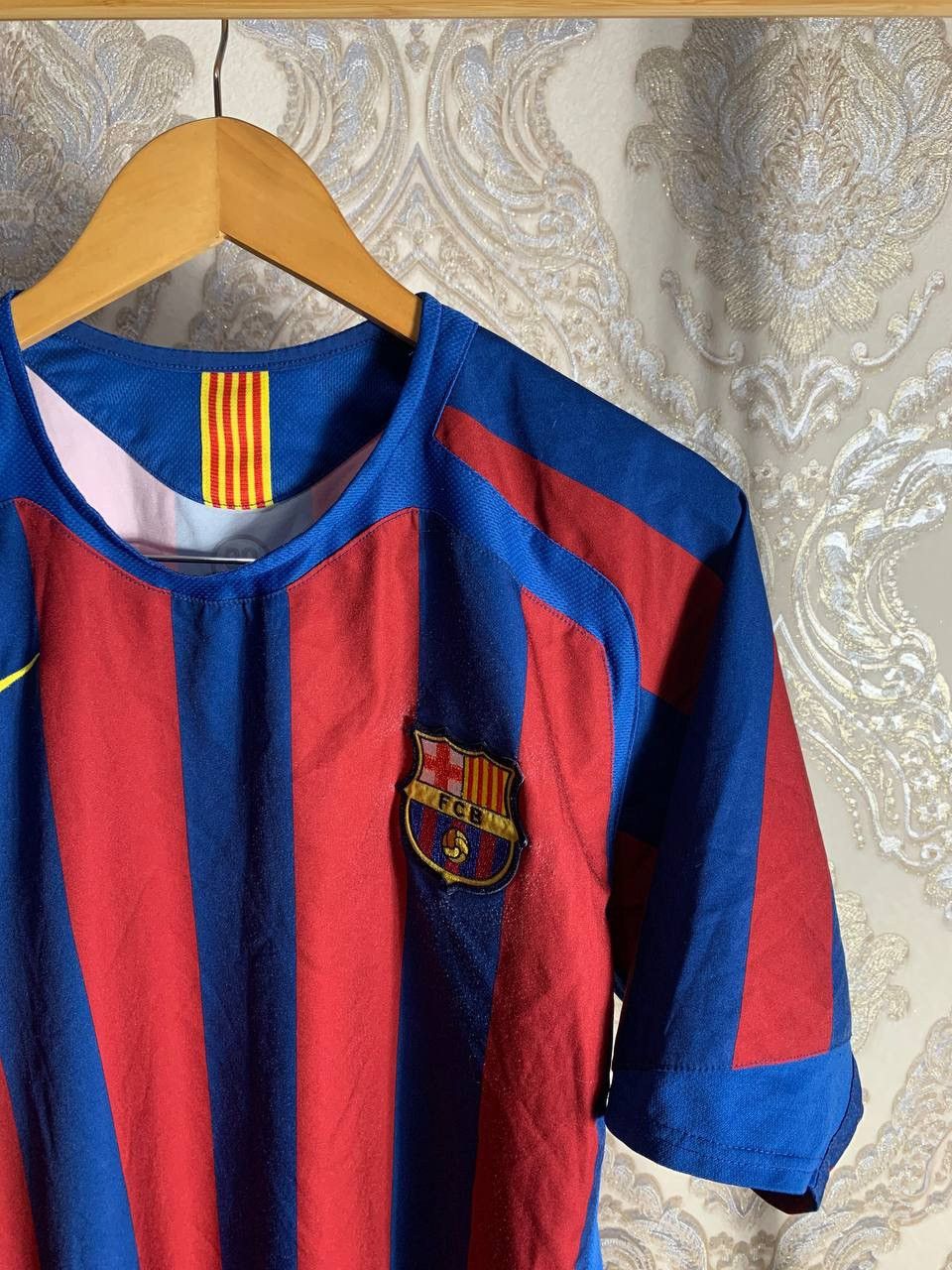 Nike VERY RARE NIKE FC BARCELONA SPAIN SOCCER JERSEY RETRO 90s Size US L / EU 52-54 / 3 - 3 Thumbnail