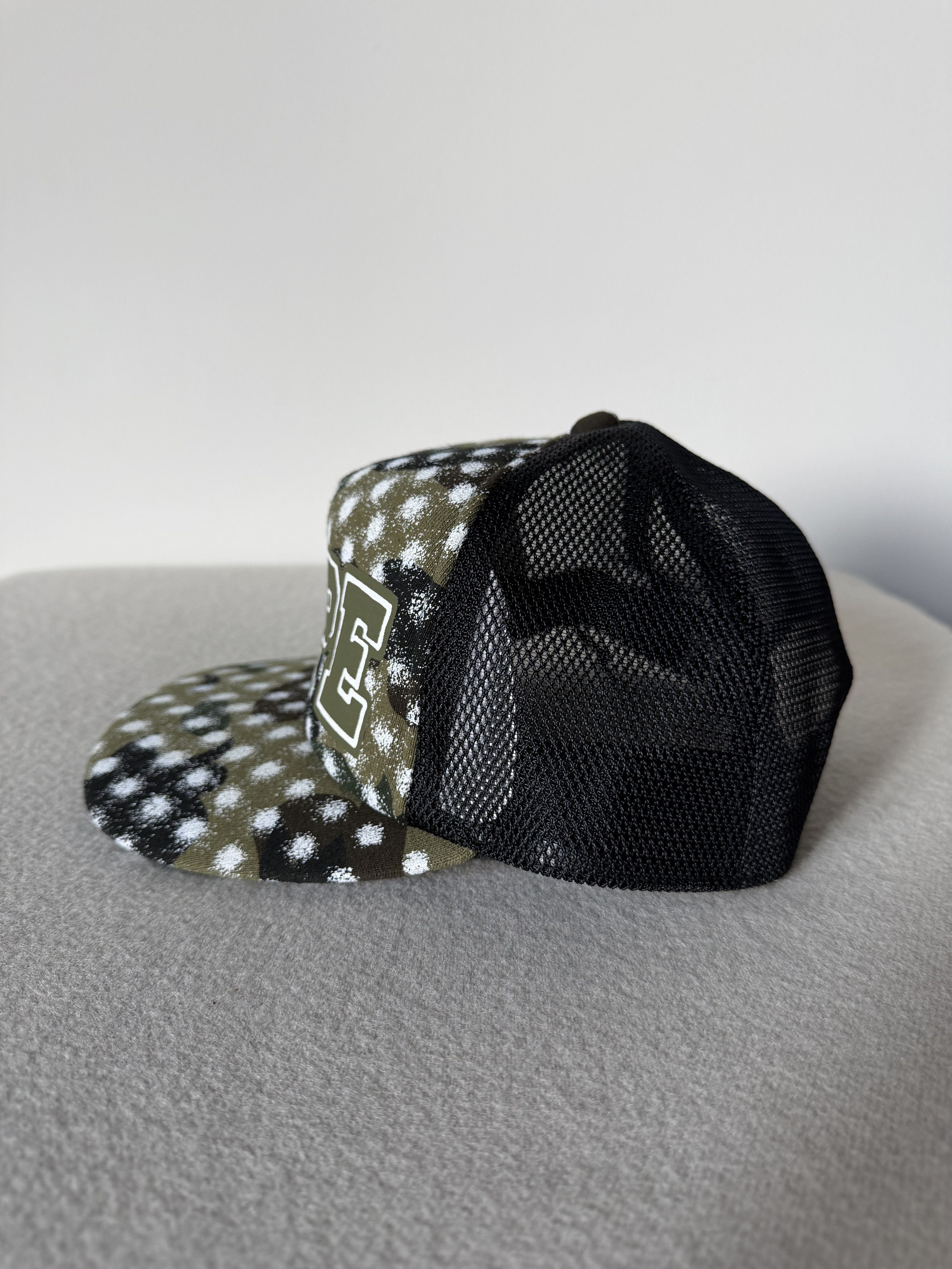 Bape × Joshua Vides Joshua Vides Bape Mesh Trucker Hat in Green Black Size ONE SIZE - 2 Thumbnail
