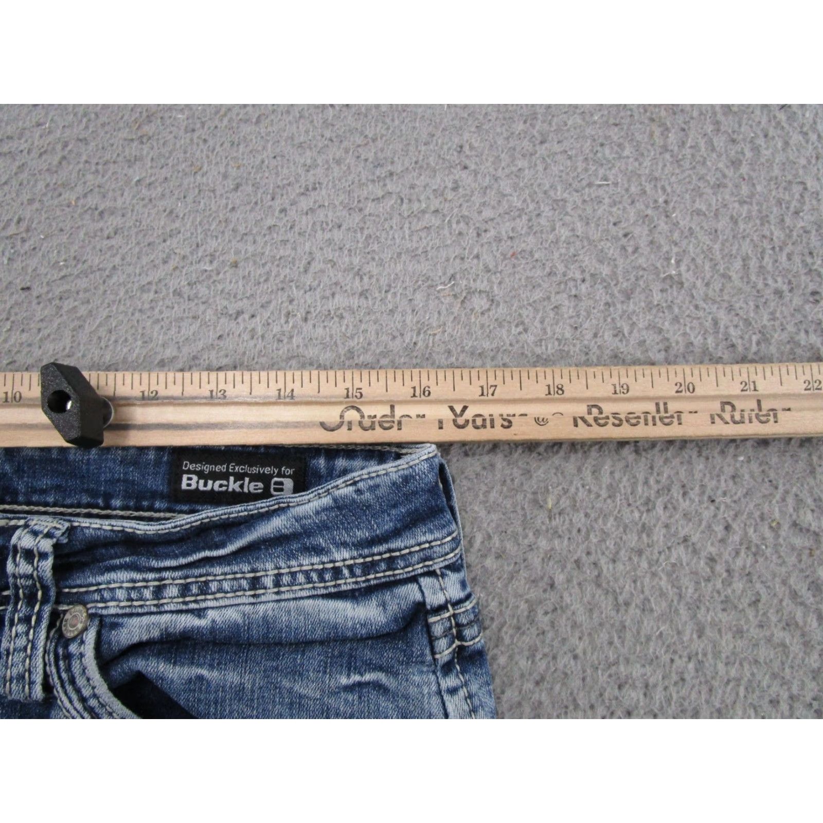 Vintage Salvage Jeans Buckle Blue Distressed Denim Straight Leg 32x27 Read Hemmed Men 5-Pocket Design Size 32 Regular Inseam 27 Vintage No Size US 32 / EU 48 - 7 Thumbnail