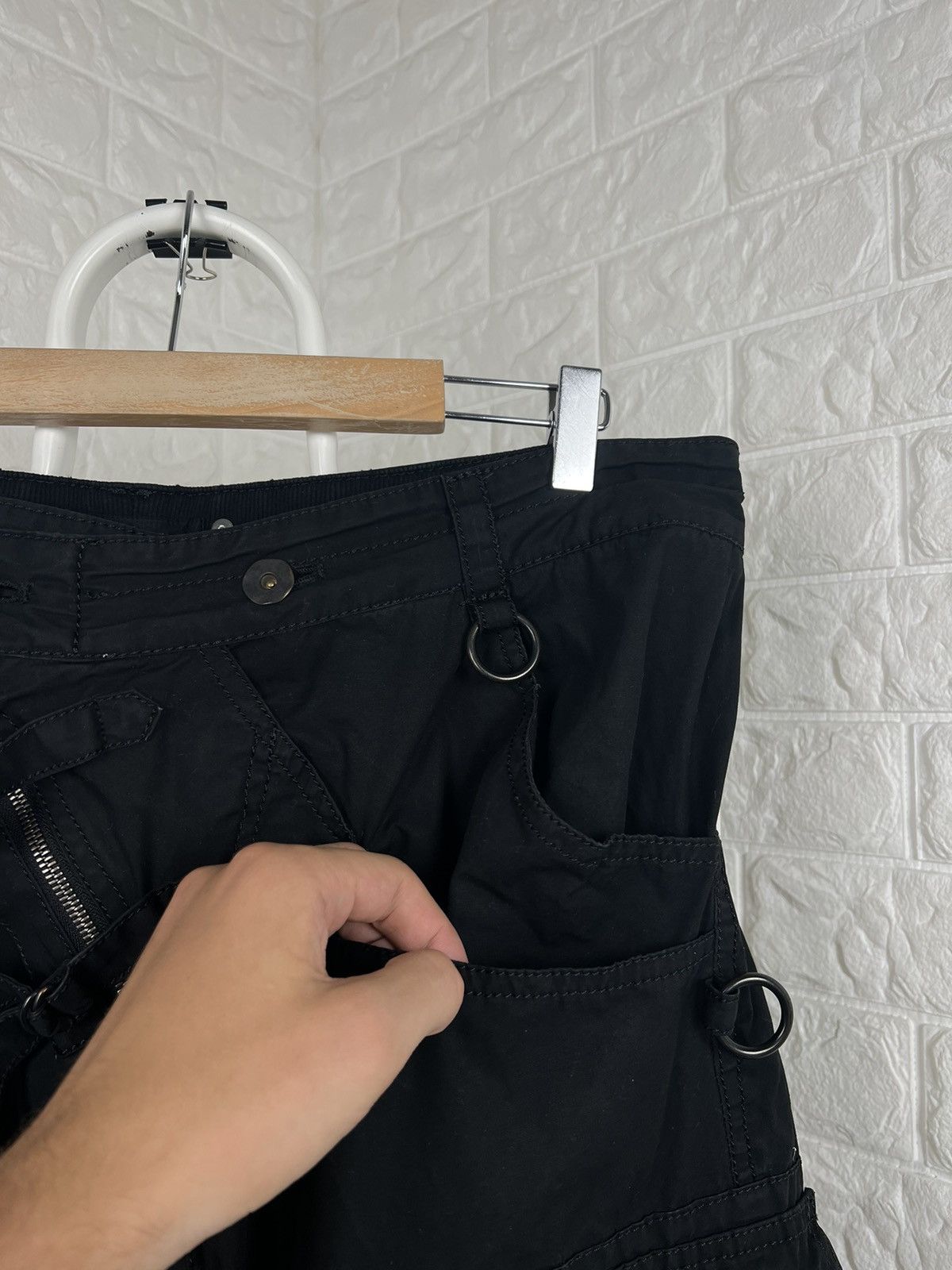 Yasuyuki Ishii Yasuyuki Ishii Bondage Cargo Pants Size US 35 - 5 Thumbnail
