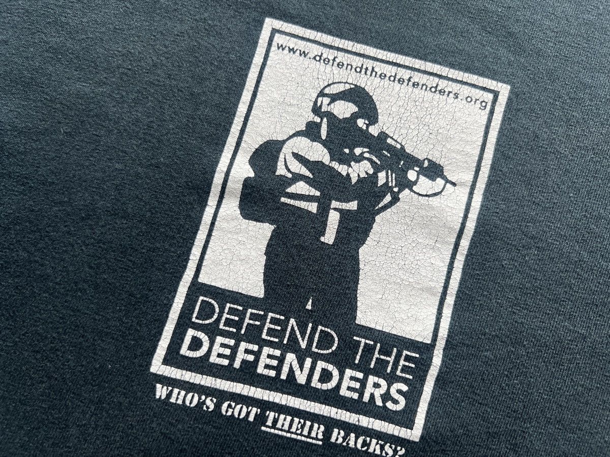 Other × Vintage Defend The Defender : Who Got Their Back Size US L / EU 52-54 / 3 - 6 Thumbnail