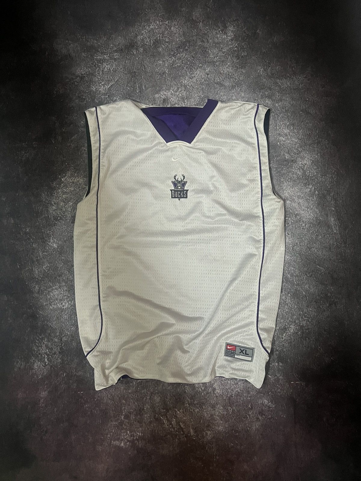 Nike VTG Nike Reversible Milwaukee Bucks Basketball Jersey Size US XL / EU 56 / 4 - 3 Thumbnail
